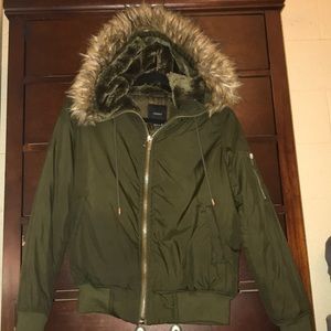 Hooded puffer jacket — Forever 21